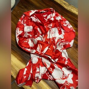 Zara preloved satin feel blouse, gold buttons are tarnished.